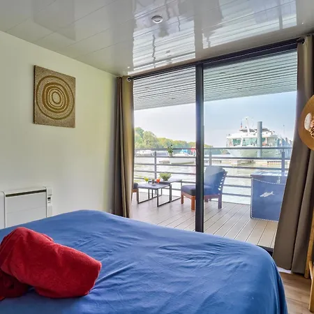 Houseboat - Maison Sur L'eau