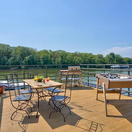 Houseboat - Maison Sur L'eau Holiday home *