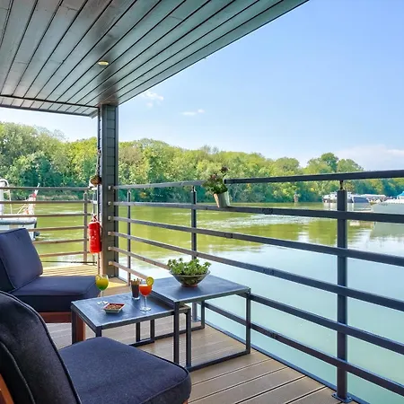 Westay House Boat. Maison Sur L'eau * Conflans-Sainte-Honorine